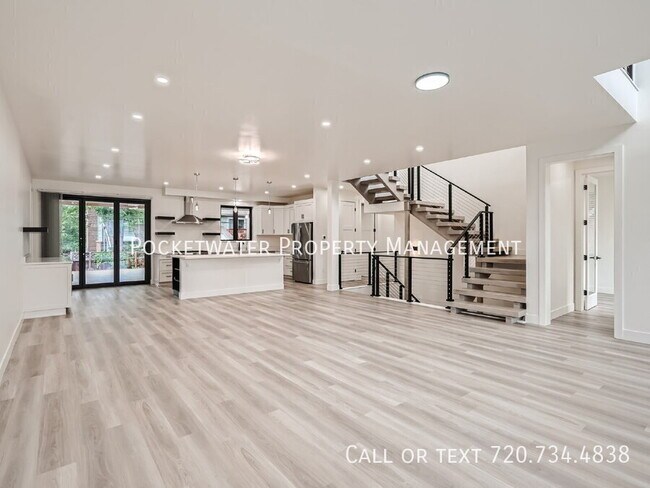 Building Photo - 3595 Darley Ave