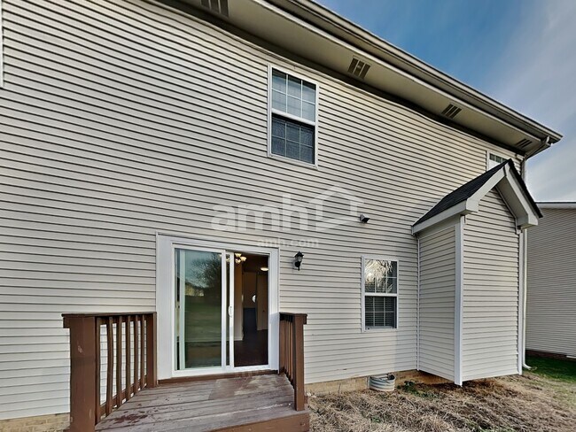 Building Photo - 3058 Romain Trail