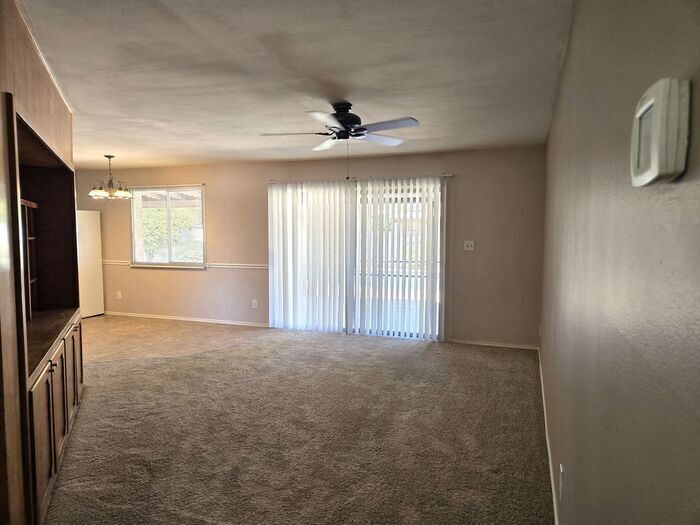 Building Photo - 4330 W Royal Palm Rd