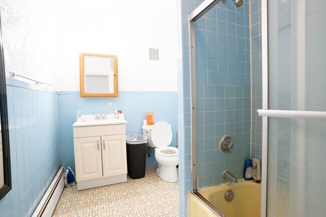 Primary Photo - Gordon 3 Bed