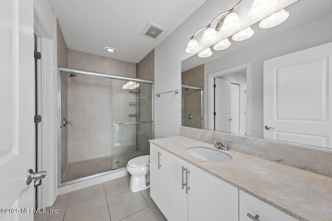 Building Photo - 1431 Riverplace Blvd