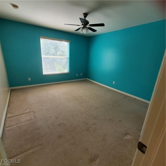 Building Photo - 3616 Pine Oak Cir