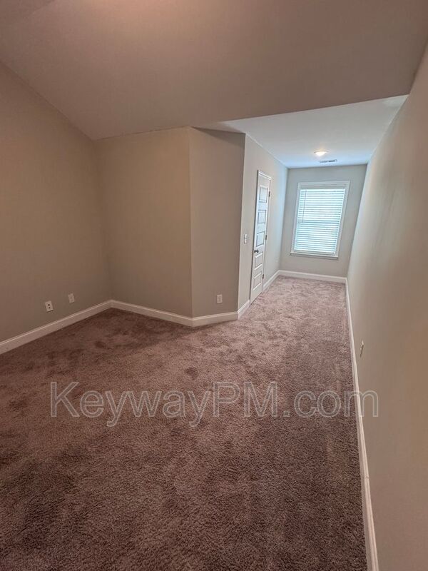 Building Photo - 334 Sumac Trail