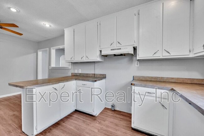 Building Photo - 616 Rutledge Dr