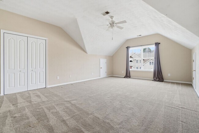 Building Photo - Freshly Renovated & Ready NOW! A First-Time Rental in Castleton! Pet Friendly - Fenced Yard - Gre...