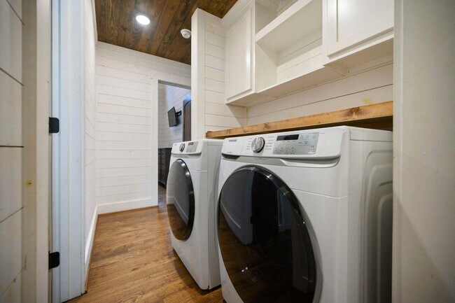 Building Photo - 295 Apple Rdg Ln