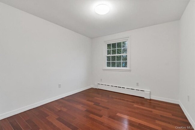 Building Photo - 1467 Goshen Turnpike