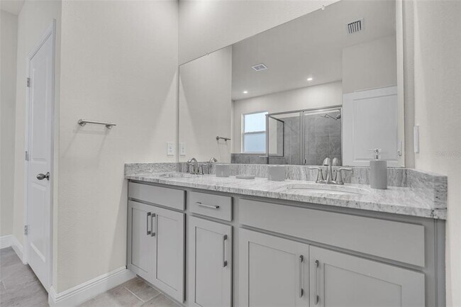 Building Photo - 17821 Cantarina Cove