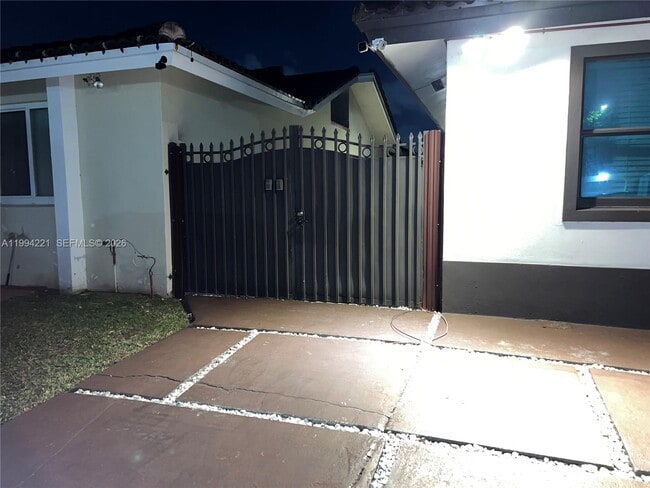 Building Photo - 14880 SW 56th Terrace