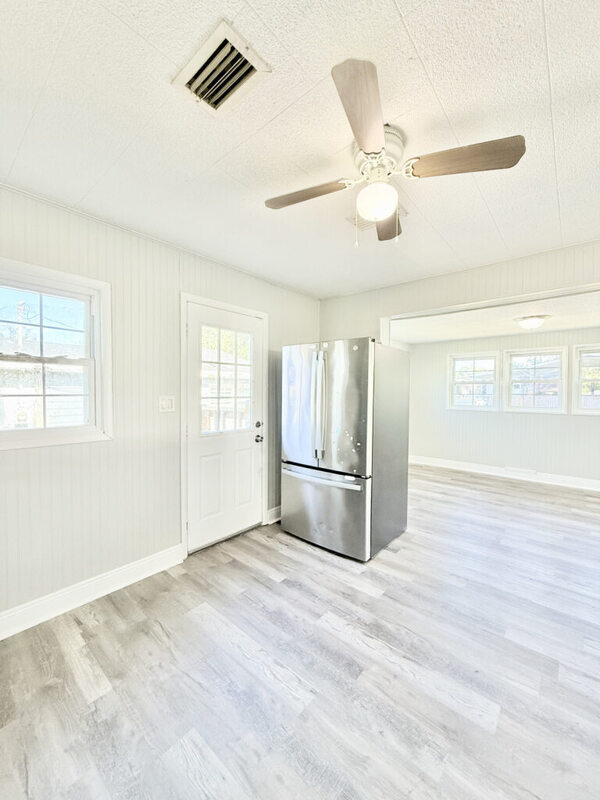 Building Photo - 5506 Staley Dr