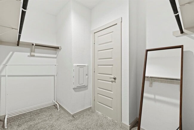 Building Photo - 29627 Ella Larchmont Ct