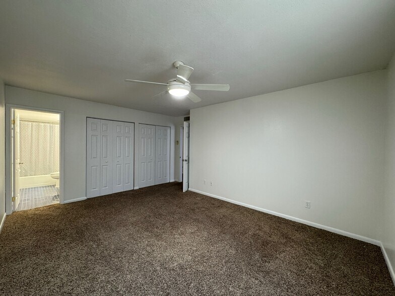 Bedroom 1 - Bathroom 1 - 568 Bahia Cir