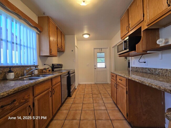 Building Photo - 3530 S 55th Ave
