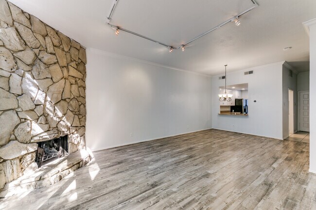 Building Photo - 2815 Welborn St