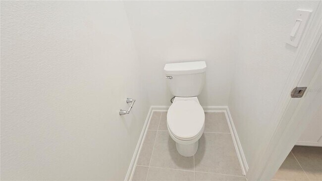 Building Photo - 724 Squire Ave