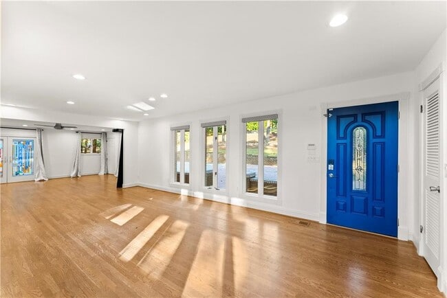 Building Photo - 1495 Spalding Dr