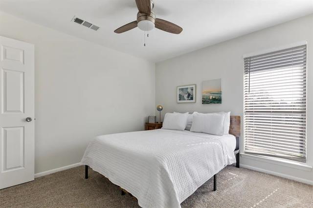 Building Photo - 9402 Moss Farm Ln