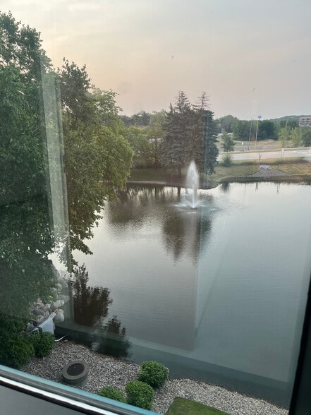 Pond View - 5601 Smetana Dr