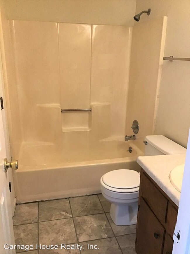Building Photo - 2 br, 2 bath Apartment - 140 Barrington Place