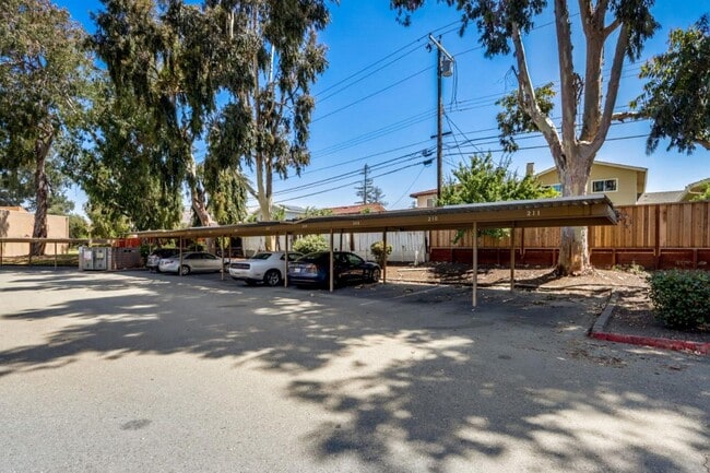 Building Photo - 456 Dempsey Rd