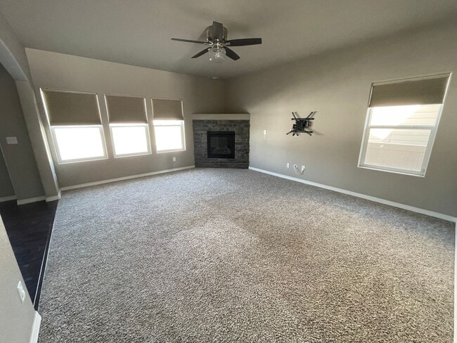 Building Photo - BEAUTIFUL HOME OFF BLACK FOREST & WOODMEN!!