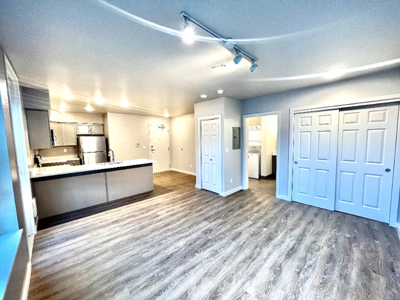 Building Photo - 2330 Yakima Ct