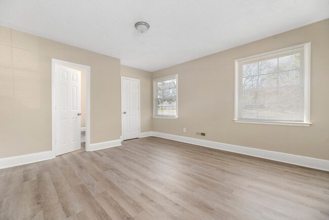 Building Photo - 804 Townsend Ave