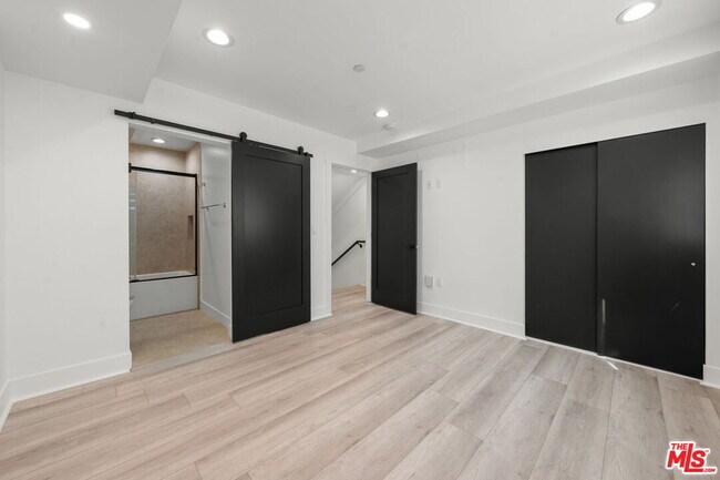 Building Photo - 11304 Victory Blvd