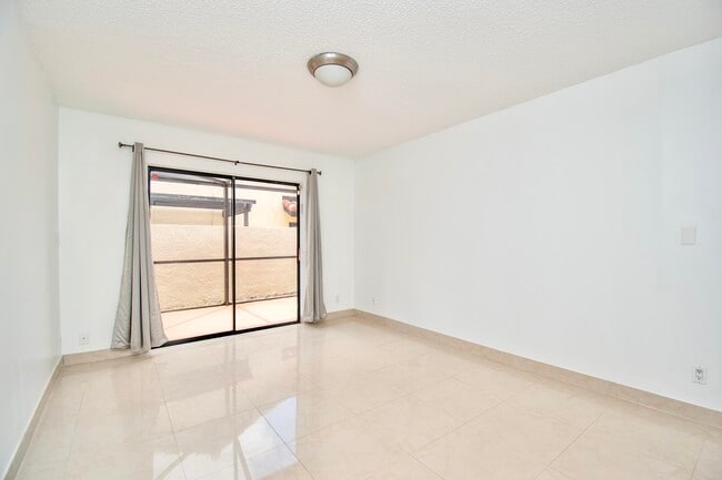 Building Photo - 21662 San Simeon Cir