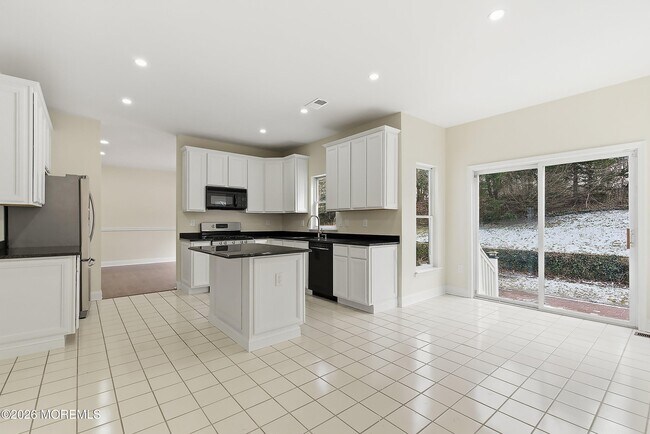 Building Photo - 1217 Wilkinson Dr