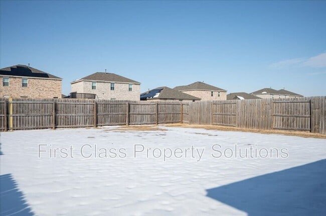 Building Photo - 1708 Burgundy Dr