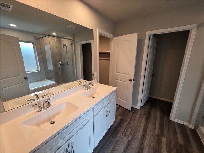 Building Photo - 9257 Inland Leather Ln