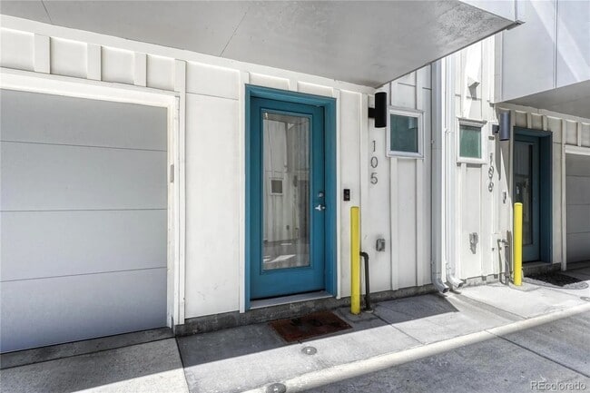Building Photo - 1245 Utica St