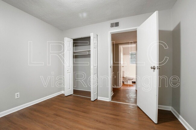 Building Photo - 12513 E Orell Rd