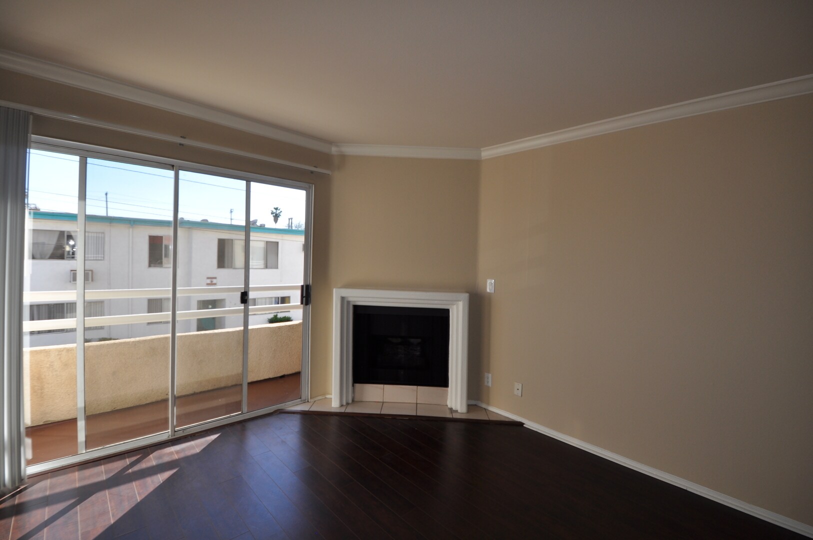 Building Photo - 6041 Fulton Ave
