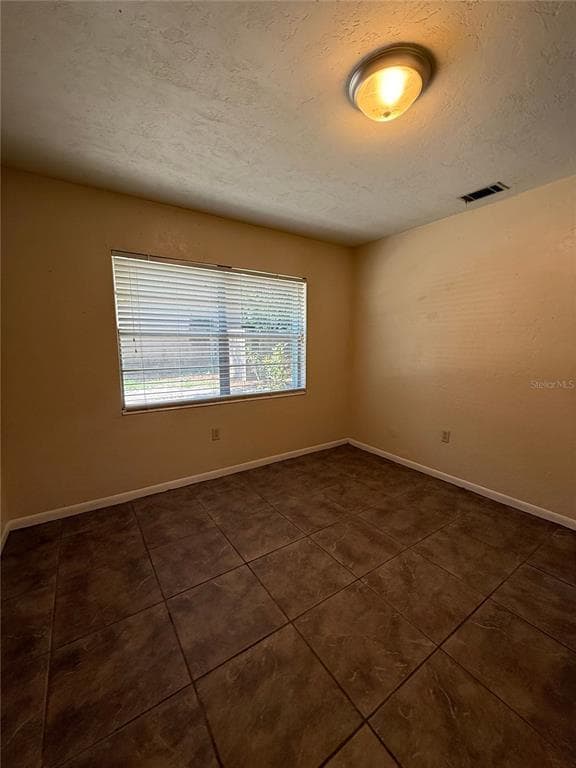 Building Photo - 2644 SW 31st Pl