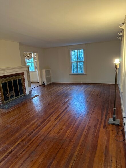 Building Photo - 6124 Old Dominion Dr