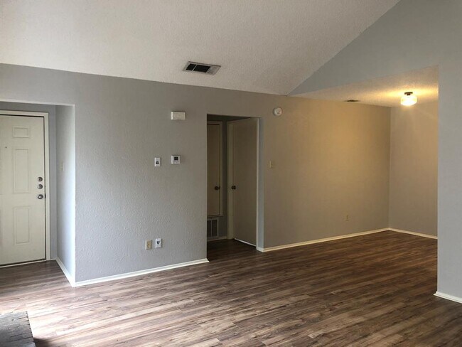 Building Photo - 7002 Ivory Key Ct