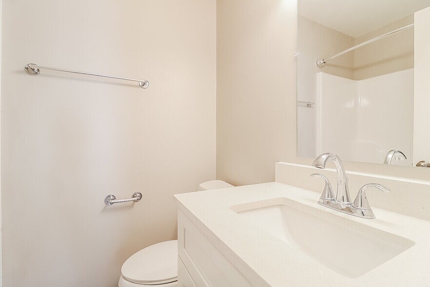 Building Photo - 4308 Birmingham Way