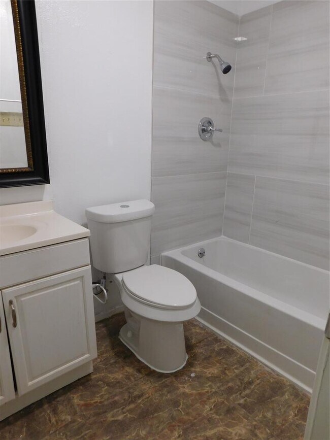 Building Photo - 8743 Birmingham Dr