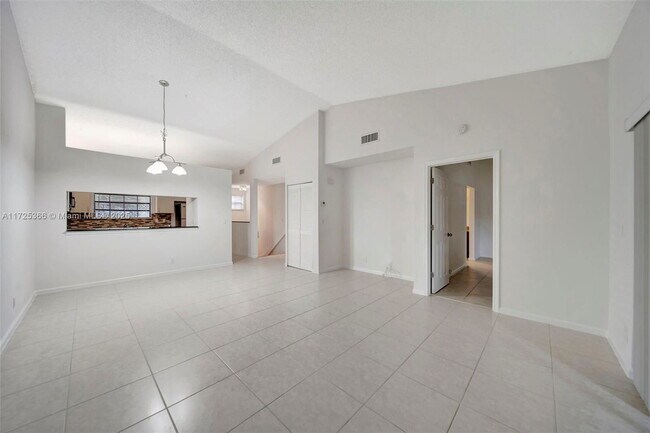Building Photo - 204 Congressional Way