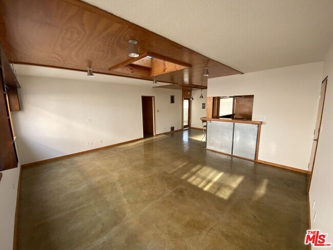 Building Photo - 1524 10th St