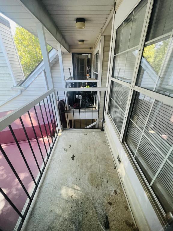 Building Photo - 10417 Beacon Ridge Dr
