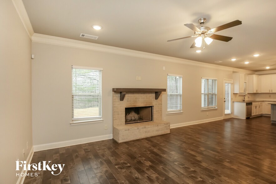Building Photo - 241 Braselton Farms Dr
