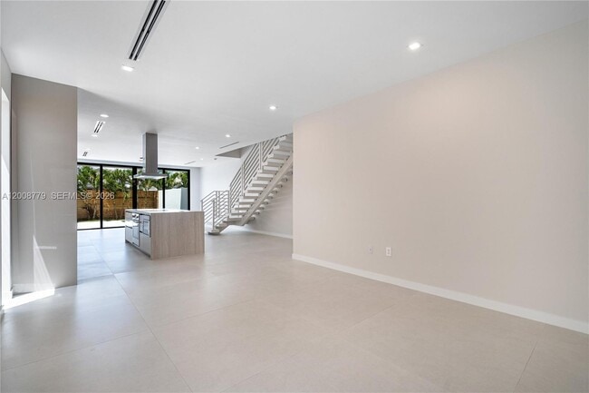 Building Photo - 1241 SW 23rd St