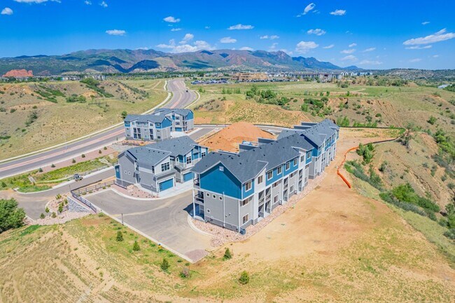 Building Photo - Luxury 4 Bed Townhouse with Amazing City and Mt Views on Westside