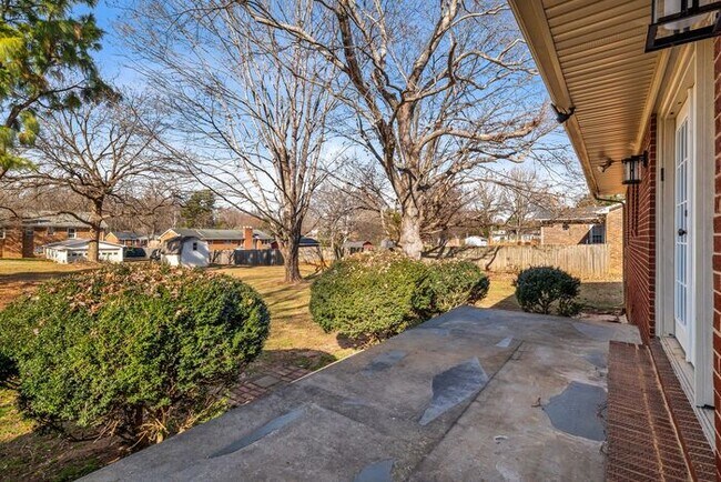 Building Photo - Elon - Large Brick Home, Hardwoods, Granite Counter-Tops, SS Appliances, Fire Place, Carport - Mu...