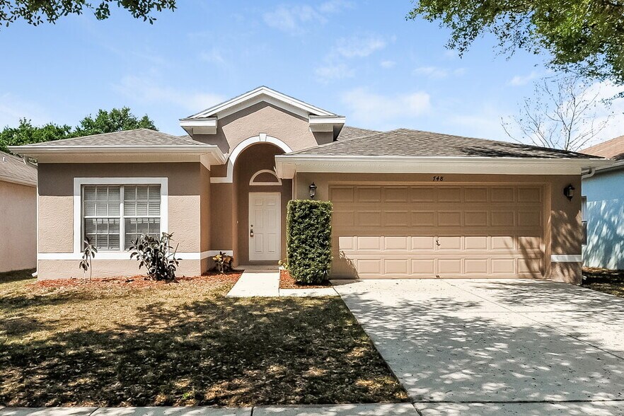 Primary Photo - 748 Star Pointe Dr