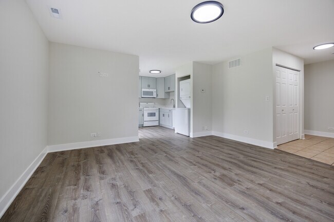 Building Photo - 117 Gant Cir