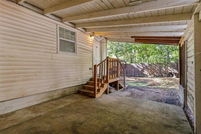 Building Photo - 1215 Porter St